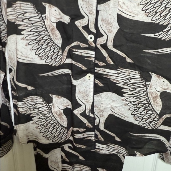 Desmond & Dempsey Luxurious Women's Black Animal Print Pajama Set - Picture 4 of 6